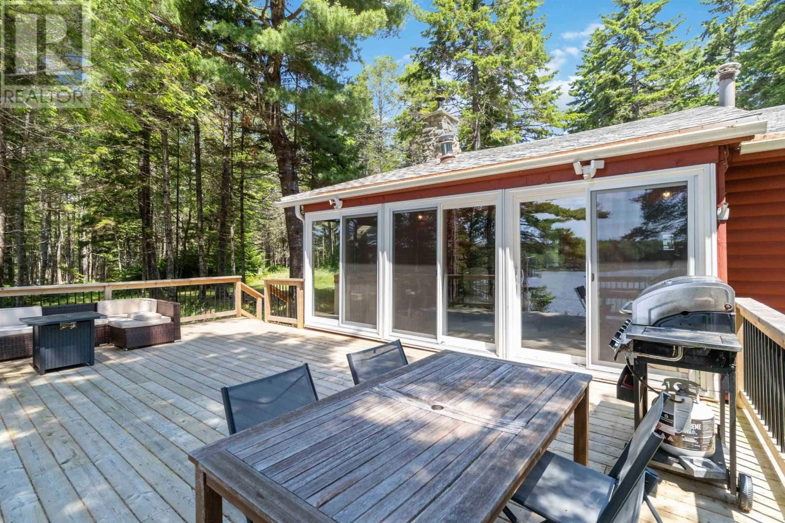 161 BEAVERHOUSE LANE Image 43