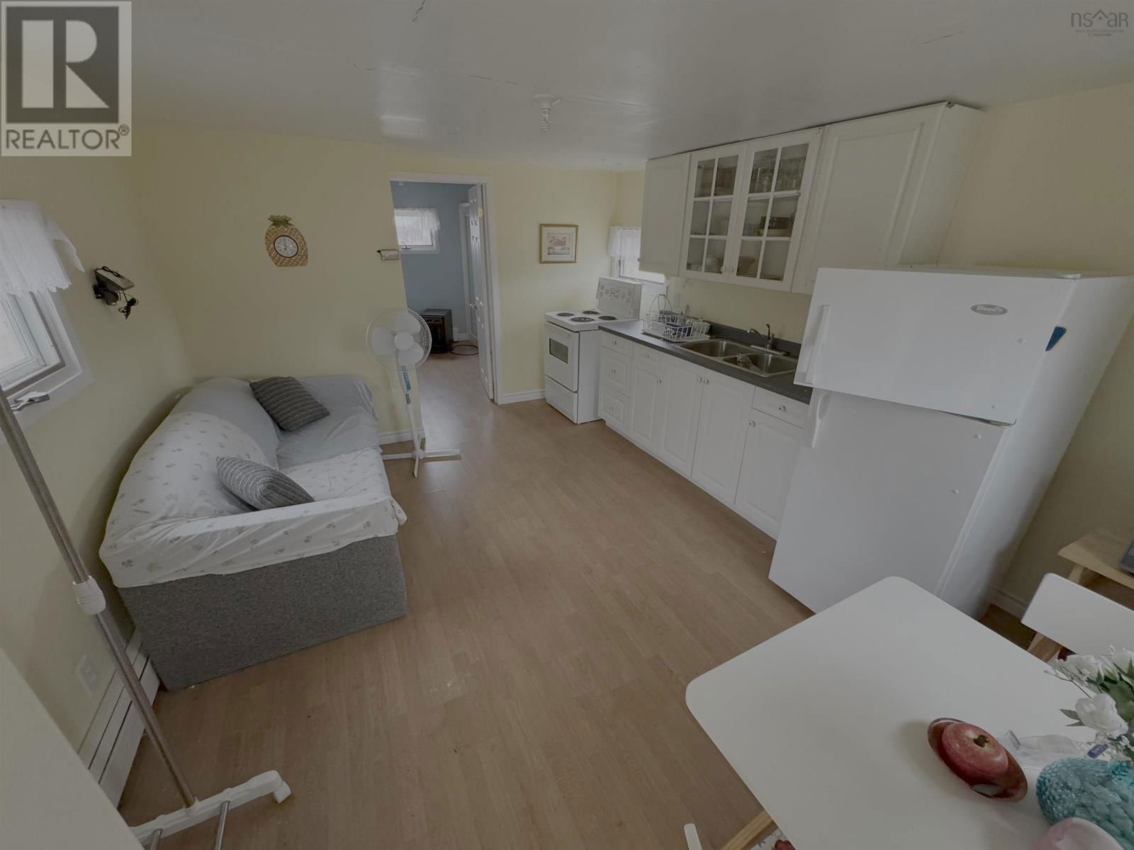 225 LAPOINTE ROAD Image 20