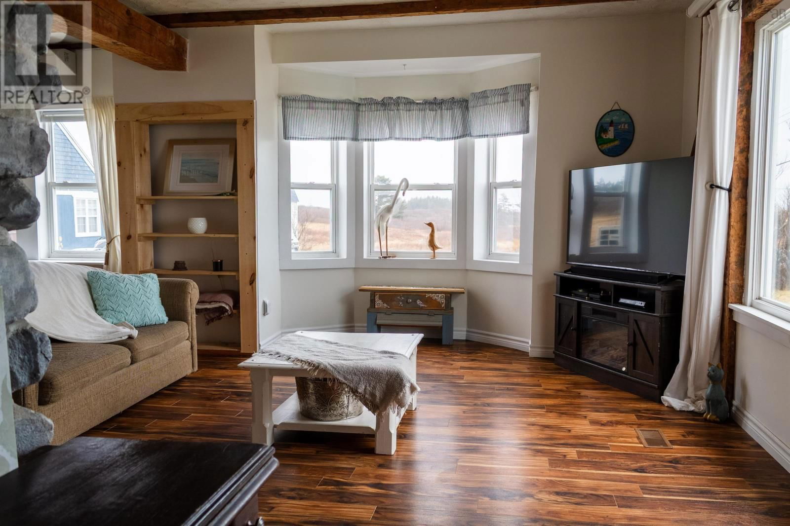 1816 MAIN SHORE ROAD Image 14