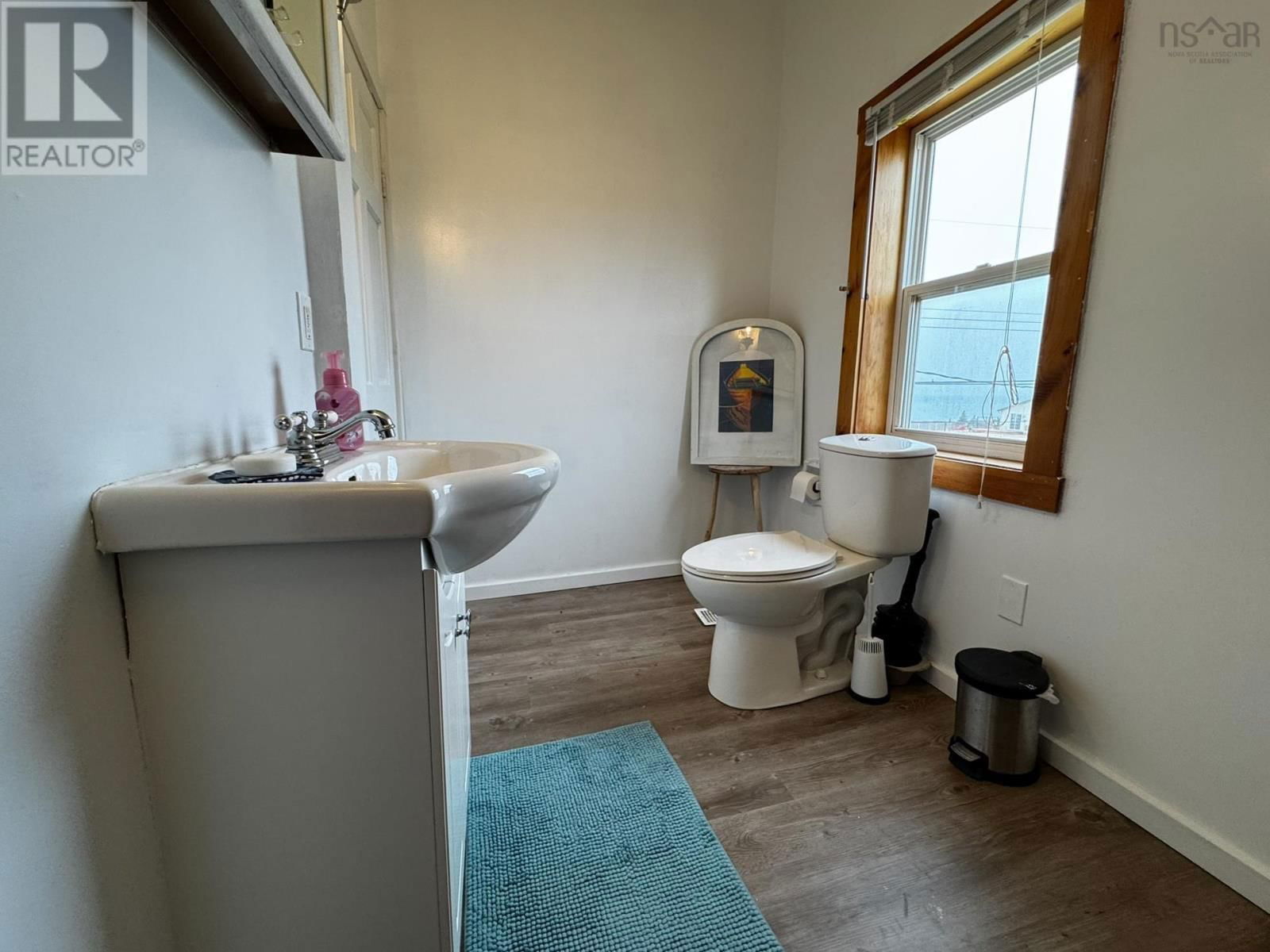1816 MAIN SHORE ROAD Image 36