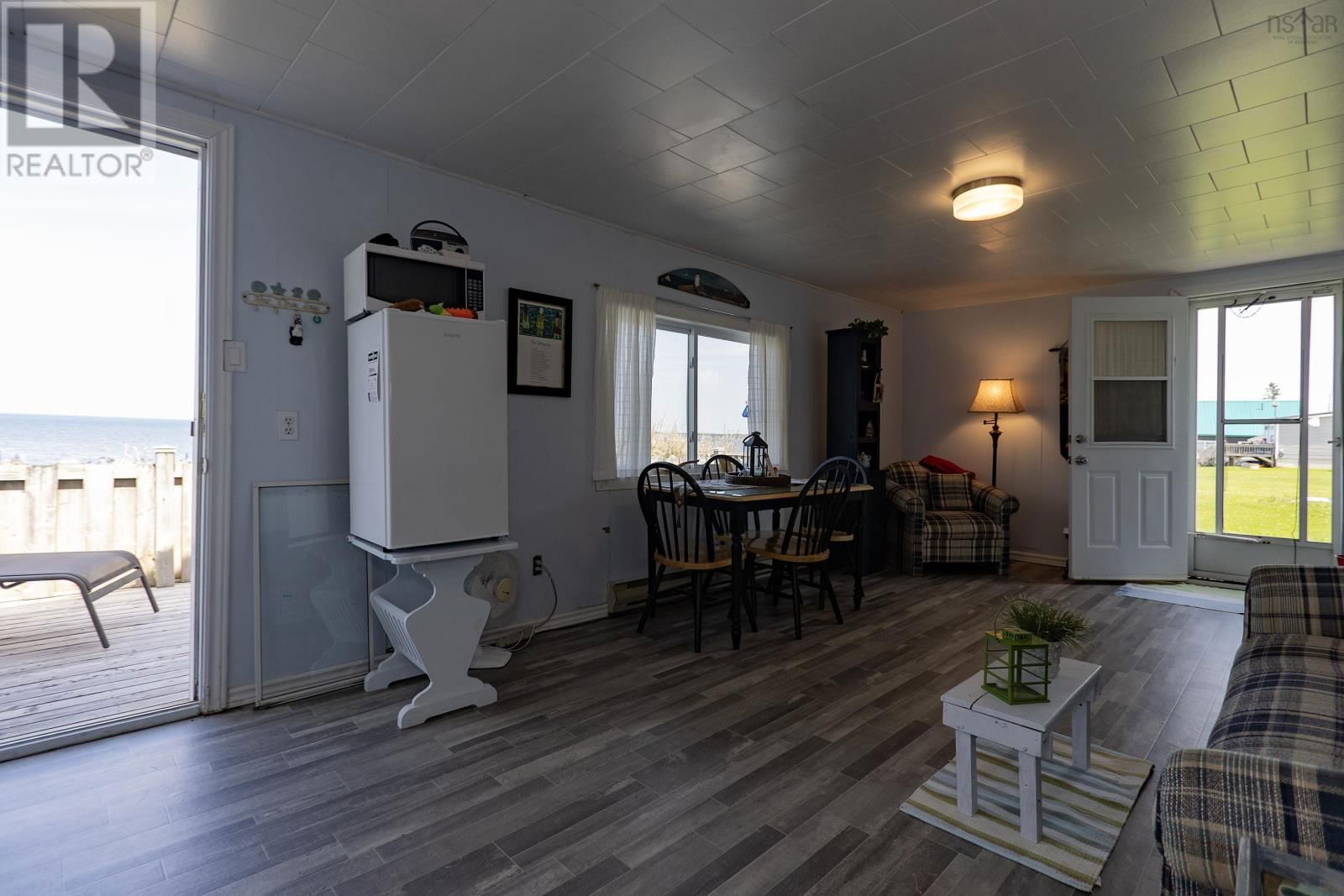 130 BEACH ROAD Image 12
