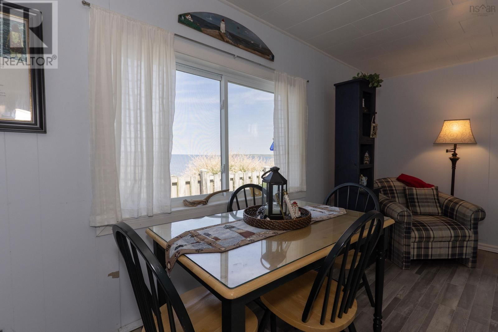 130 BEACH ROAD Image 16