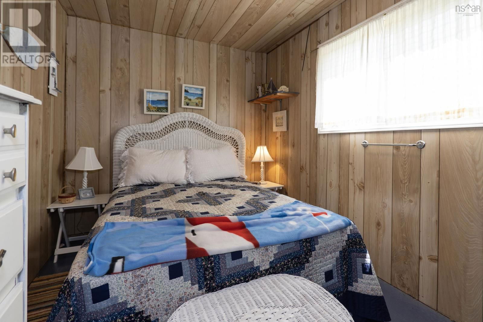 130 BEACH ROAD Image 22