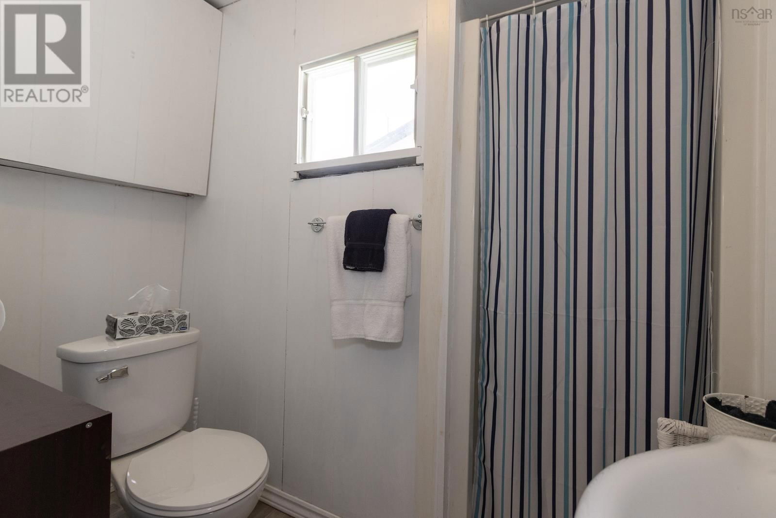 130 BEACH ROAD Image 23