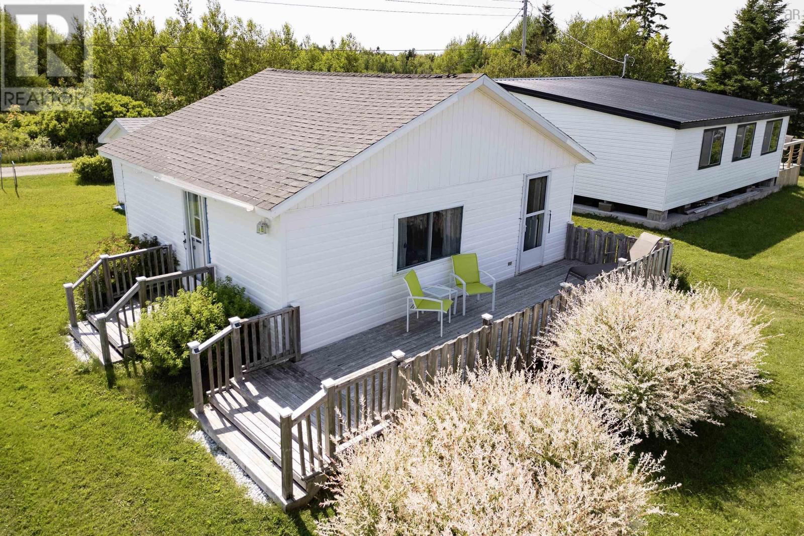 130 BEACH ROAD Image 25