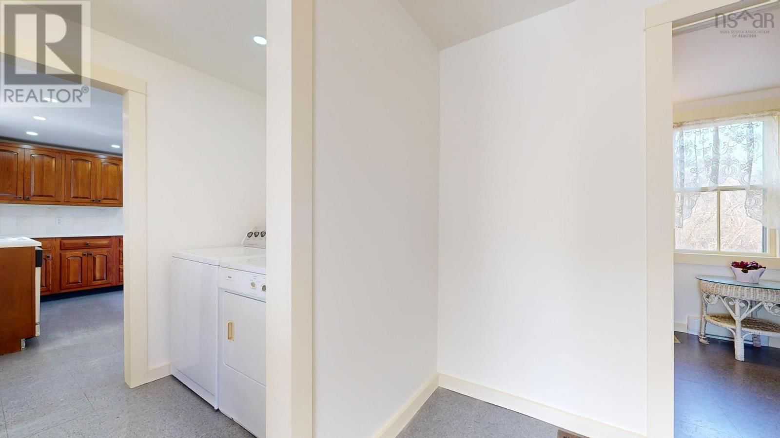 62 CHAPEL STREET Image 25