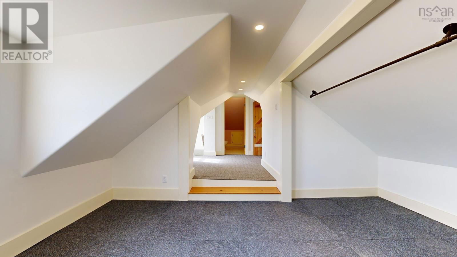 62 CHAPEL STREET Image 31