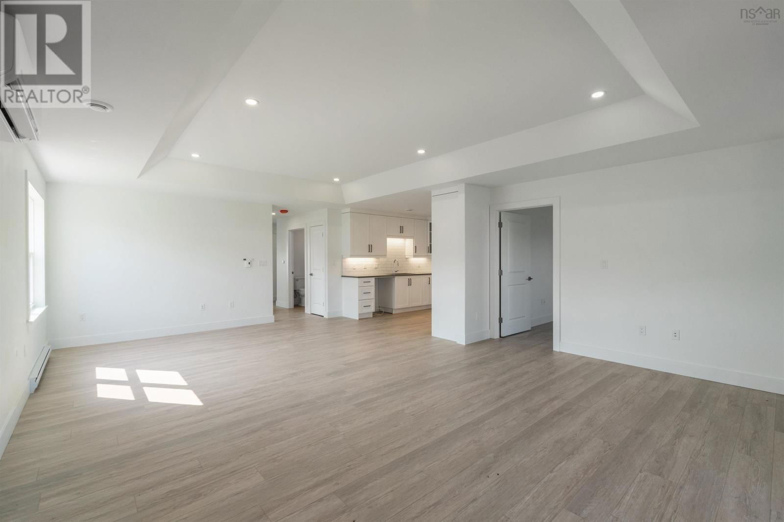 8 ELIZABETH AVENUE Image 14