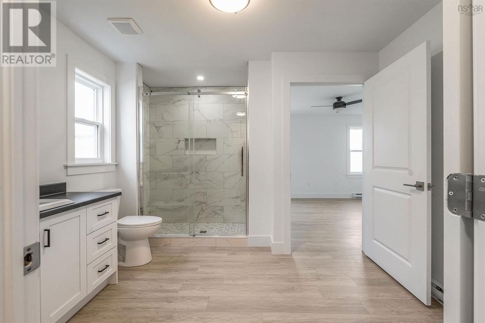 8 ELIZABETH AVENUE Image 20