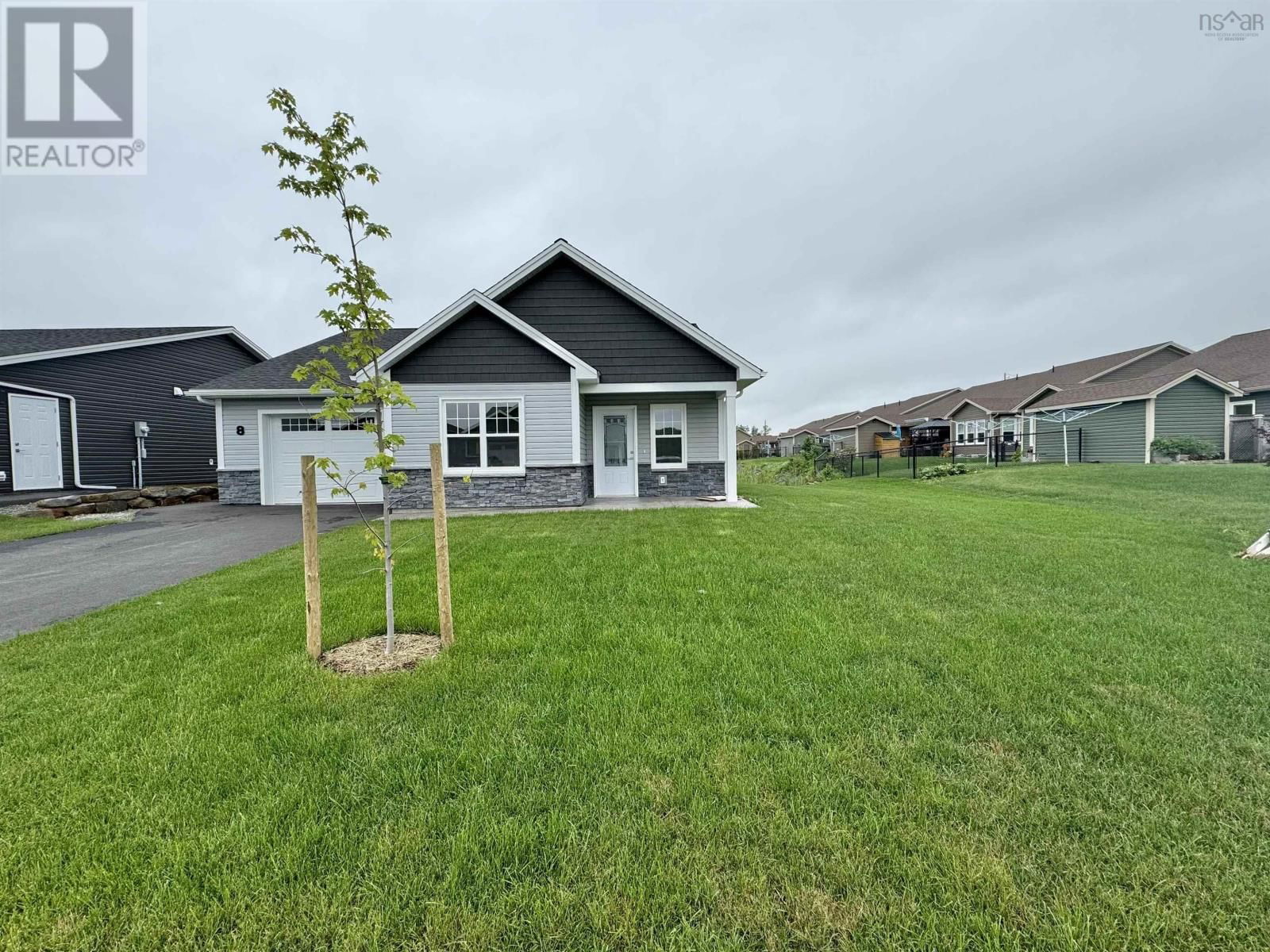 8 ELIZABETH AVENUE Image 3