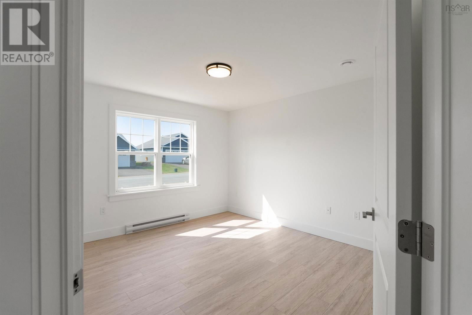 8 ELIZABETH AVENUE Image 8