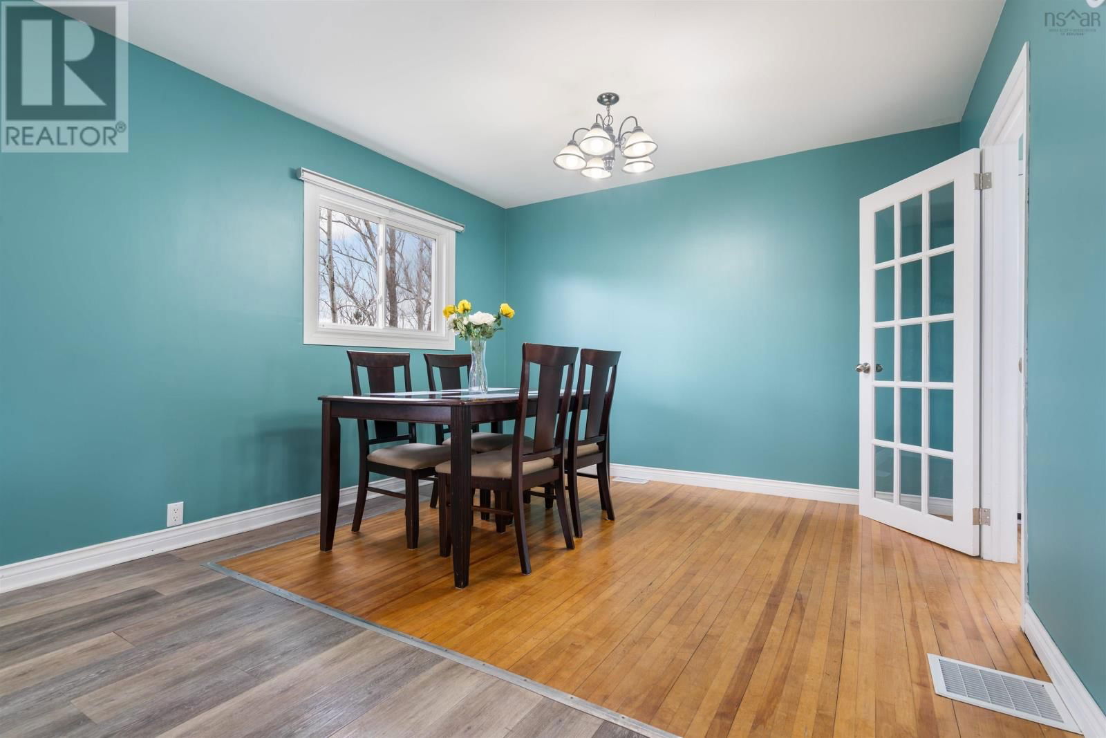 26 ELEVENTH STREET Image 10