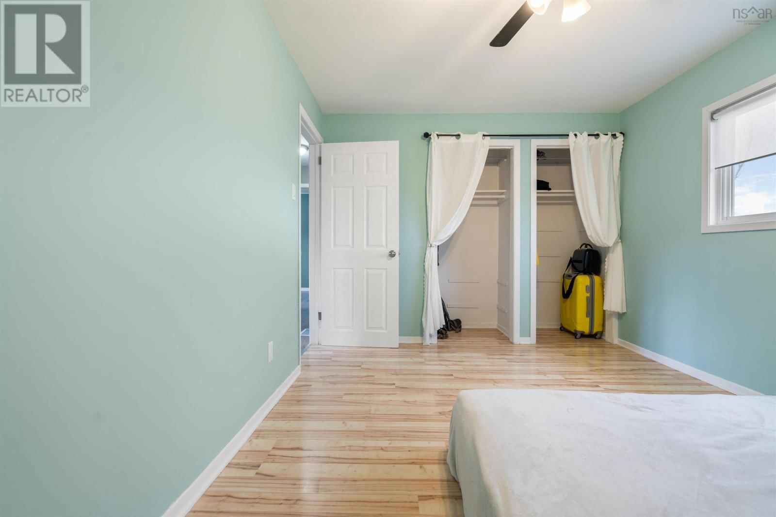 26 ELEVENTH STREET Image 18