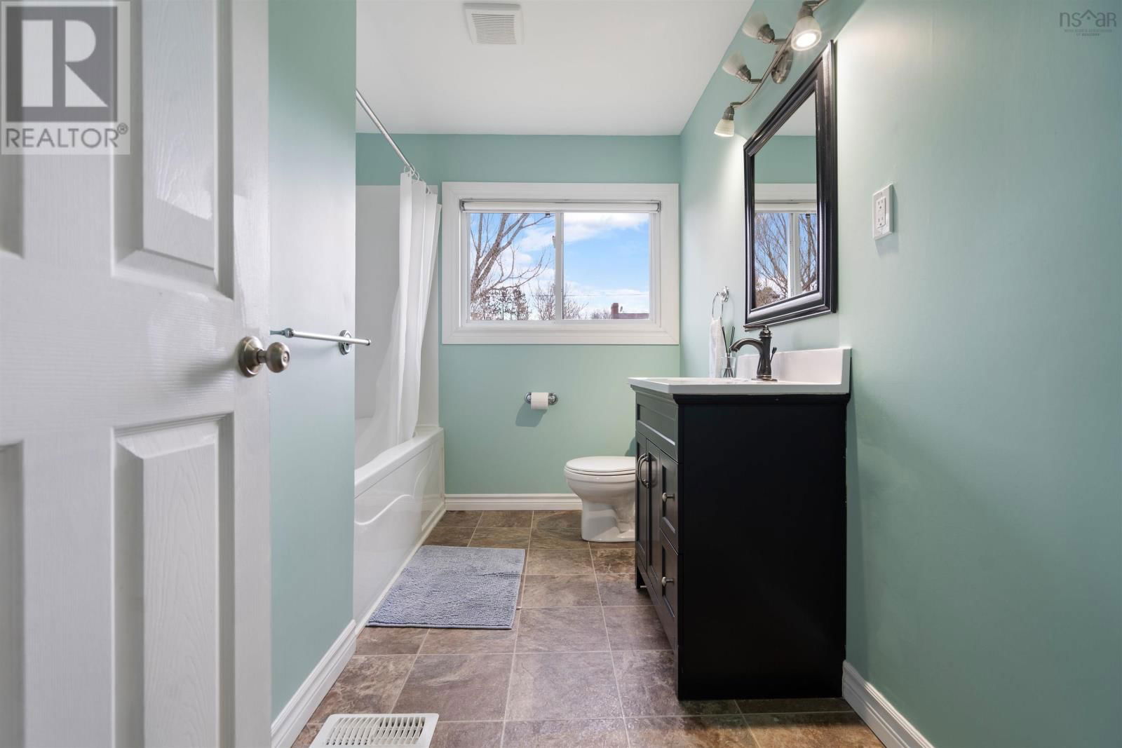 26 ELEVENTH STREET Image 28