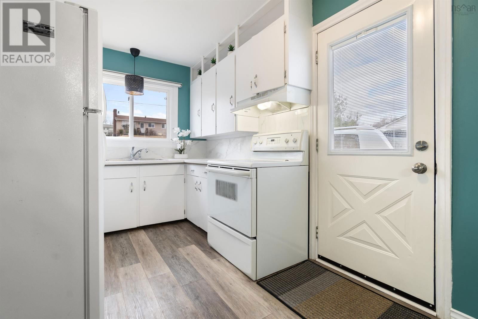 26 ELEVENTH STREET Image 38