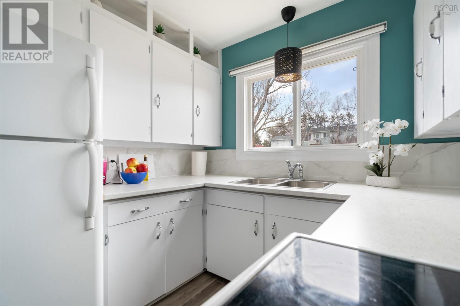 26 ELEVENTH STREET Image 6