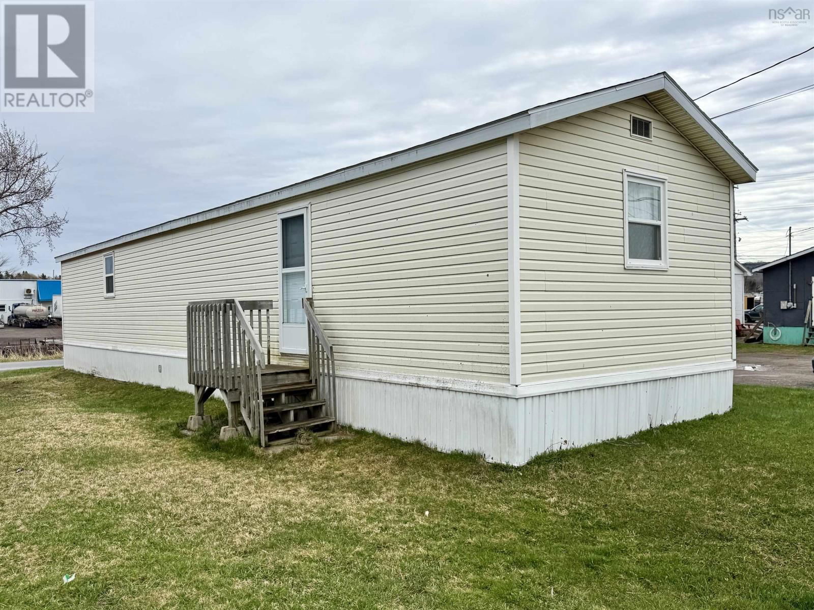 48 TWIN RIVERS TRAILER COURT Image 17