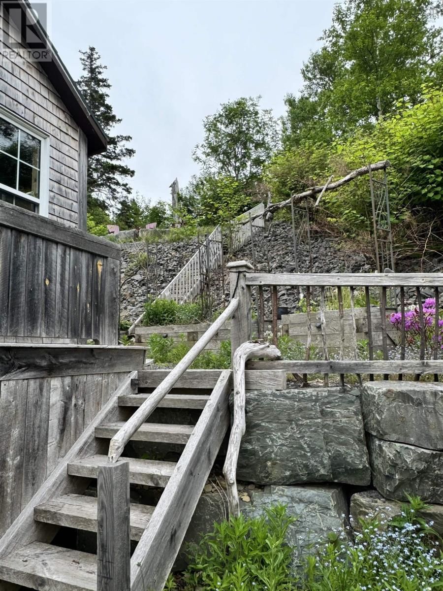 54 COVE ROAD Image 18