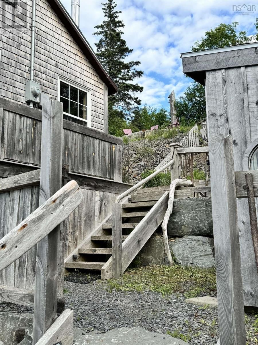 54 COVE ROAD Image 19