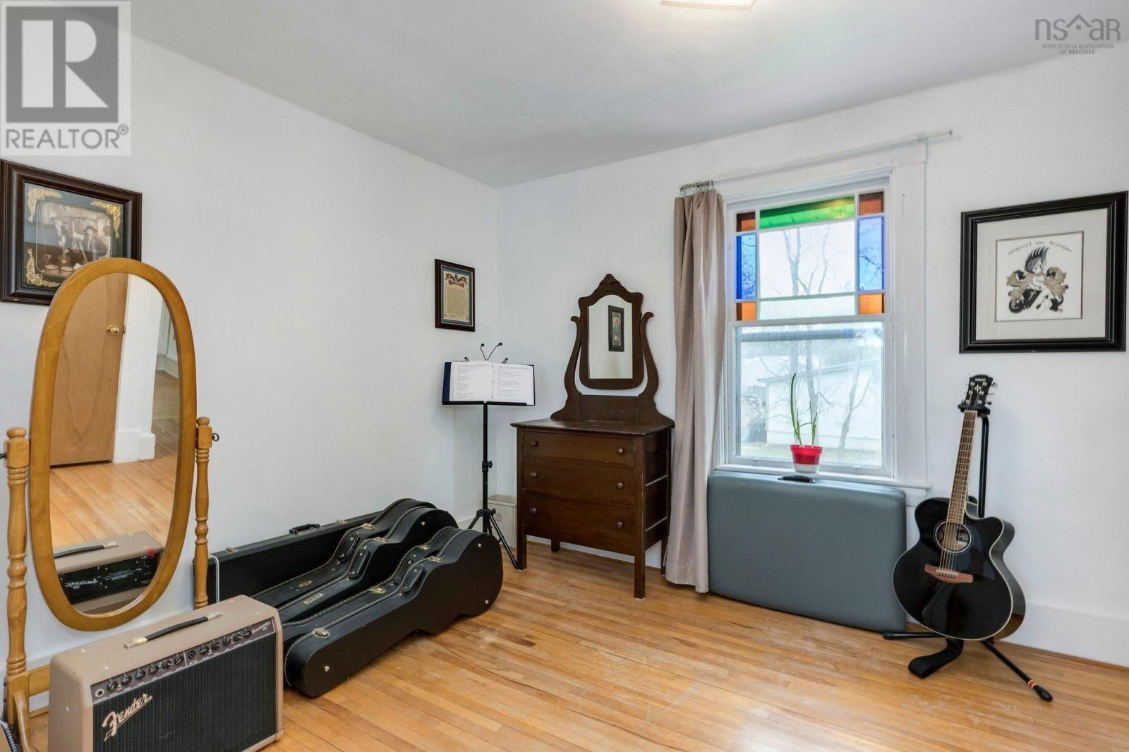 105 RIVERSIDE AVE Image 20
