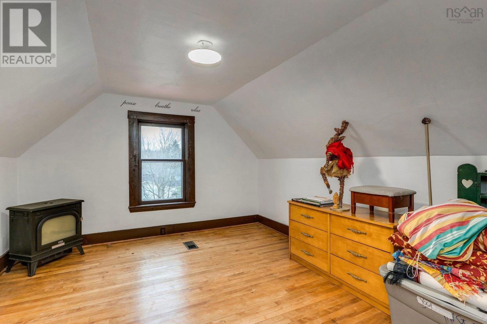 105 RIVERSIDE AVE Image 29