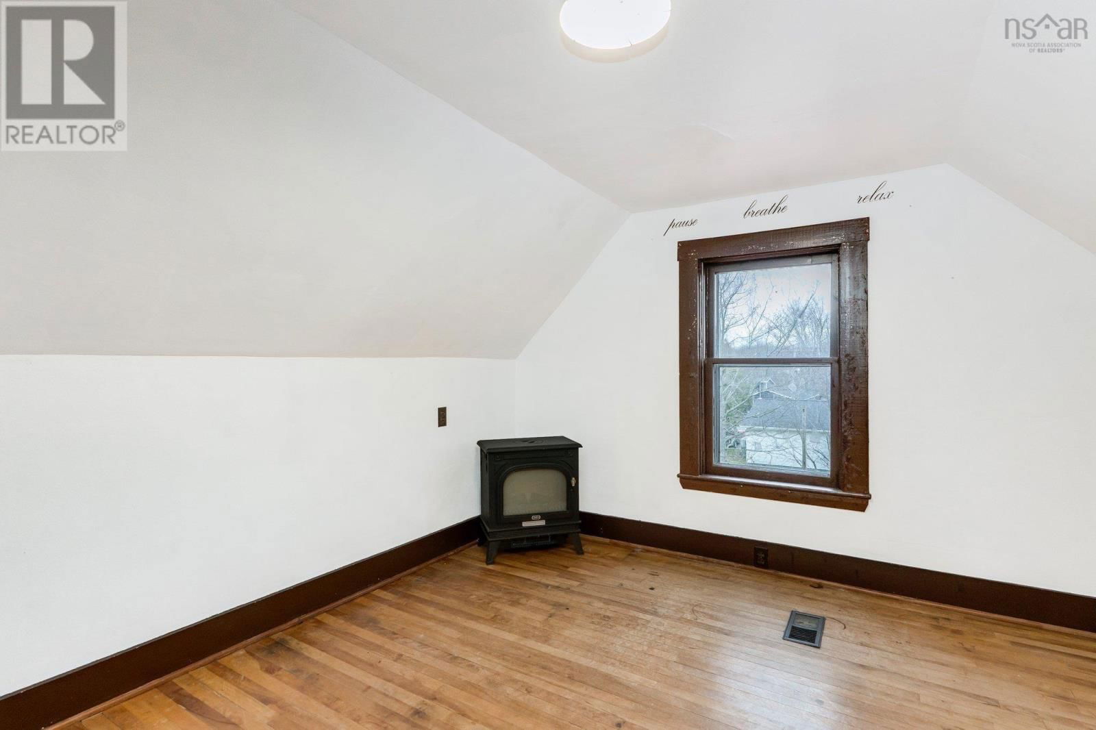 105 RIVERSIDE AVE Image 30