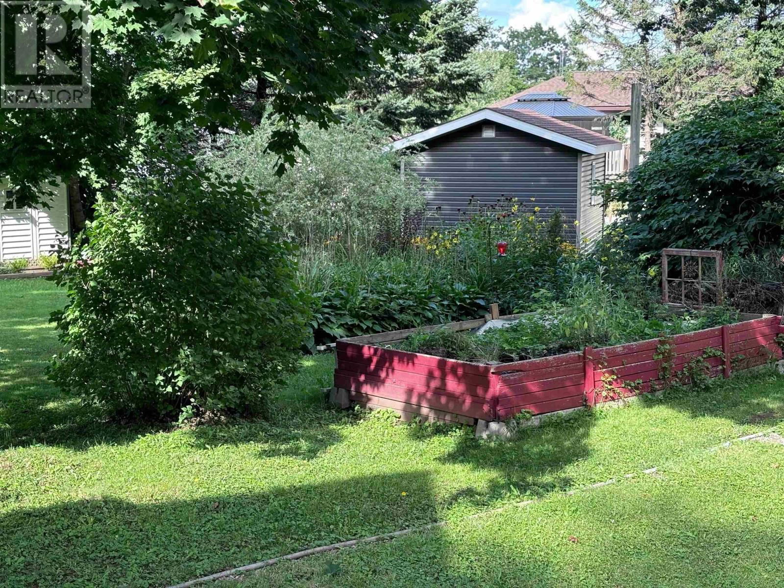 105 RIVERSIDE AVE Image 35