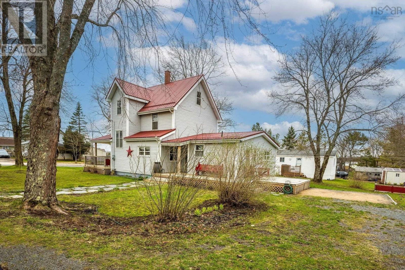 105 RIVERSIDE AVE Image 43