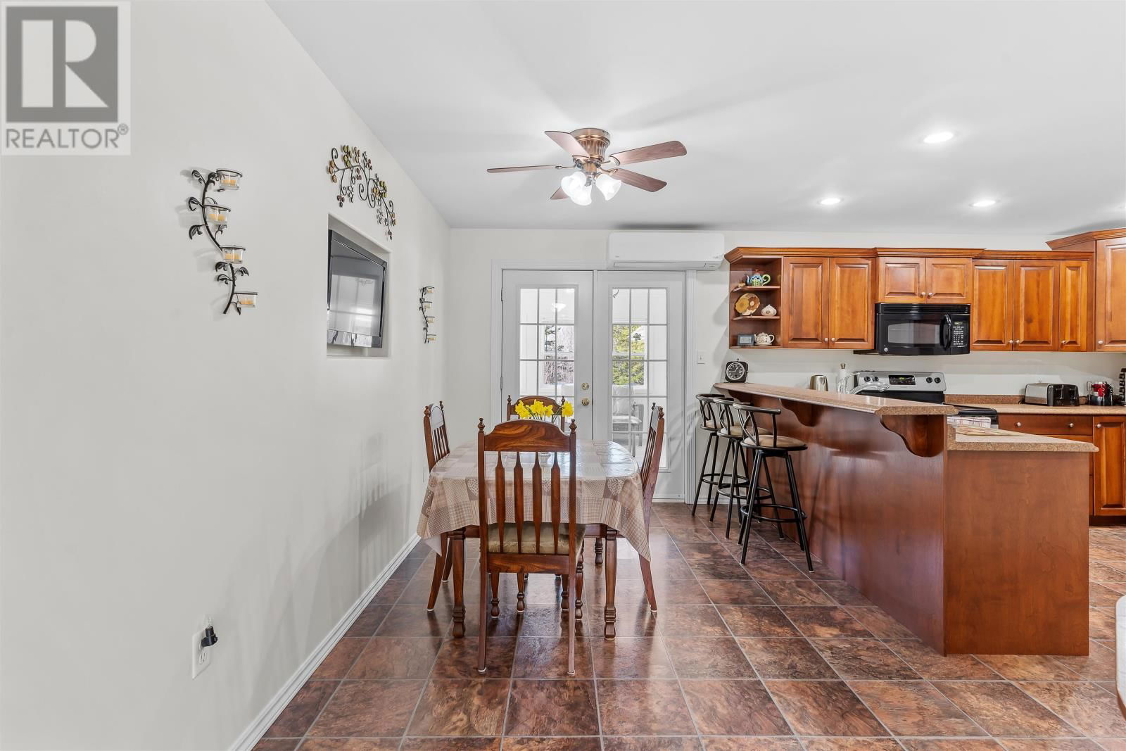 215 HIGGINS ROAD Image 13