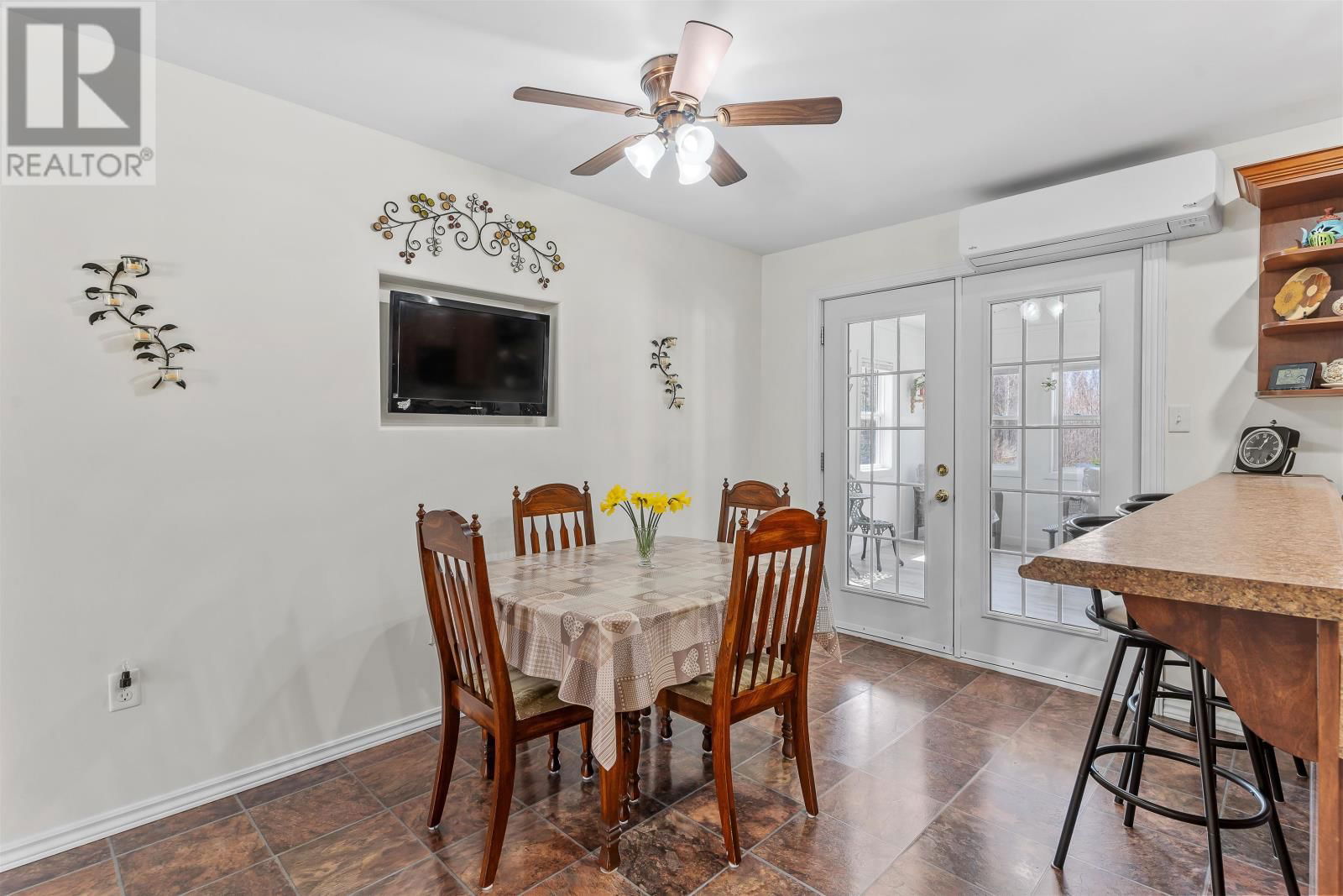 215 HIGGINS ROAD Image 19