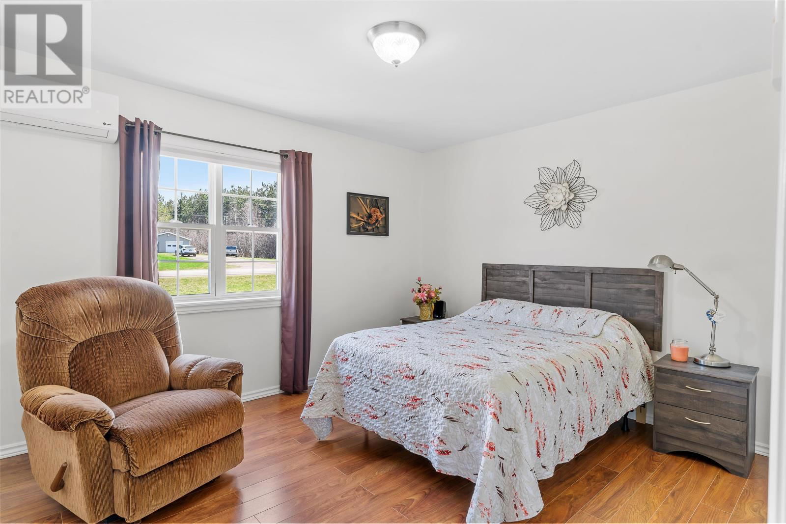 215 HIGGINS ROAD Image 21