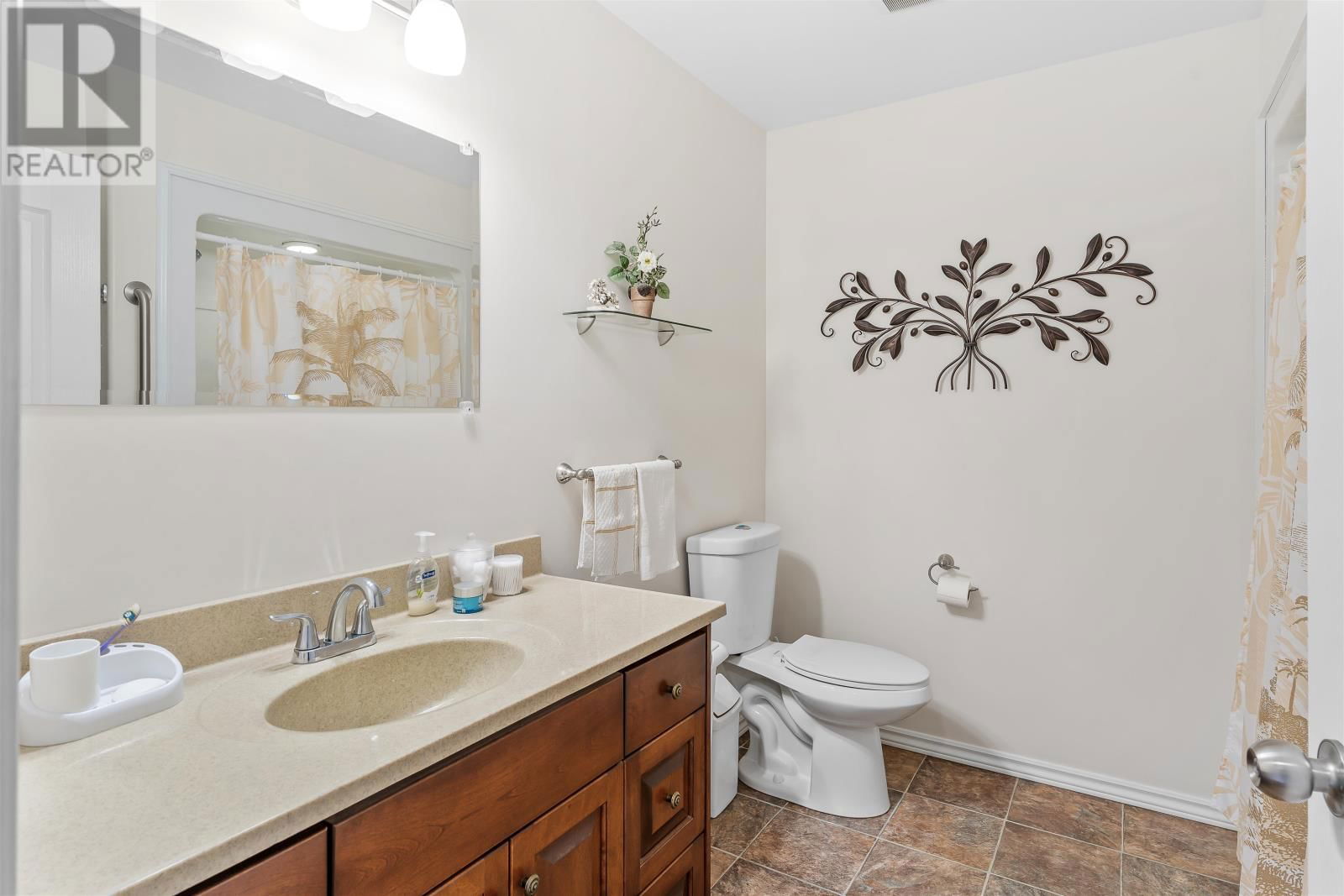 215 HIGGINS ROAD Image 26