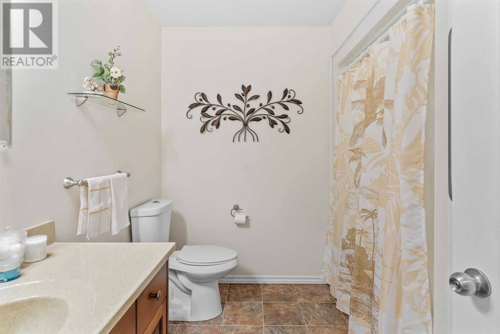 215 HIGGINS ROAD Image 27