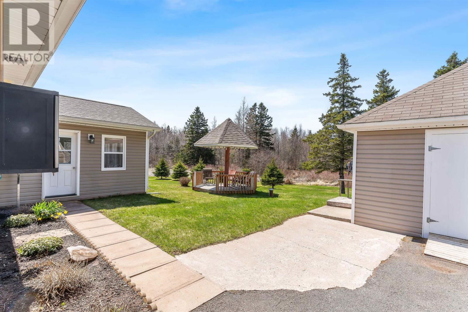 215 HIGGINS ROAD Image 7