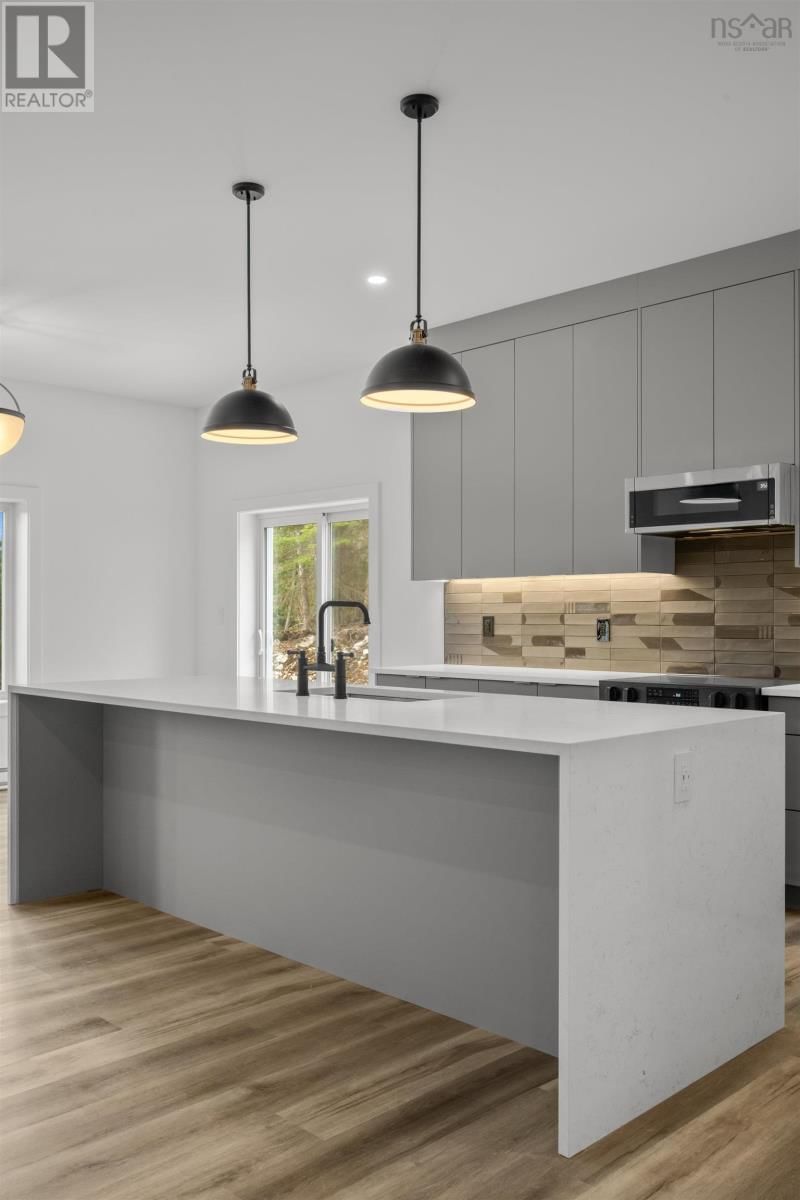 61 ARBOR HILL Image 25