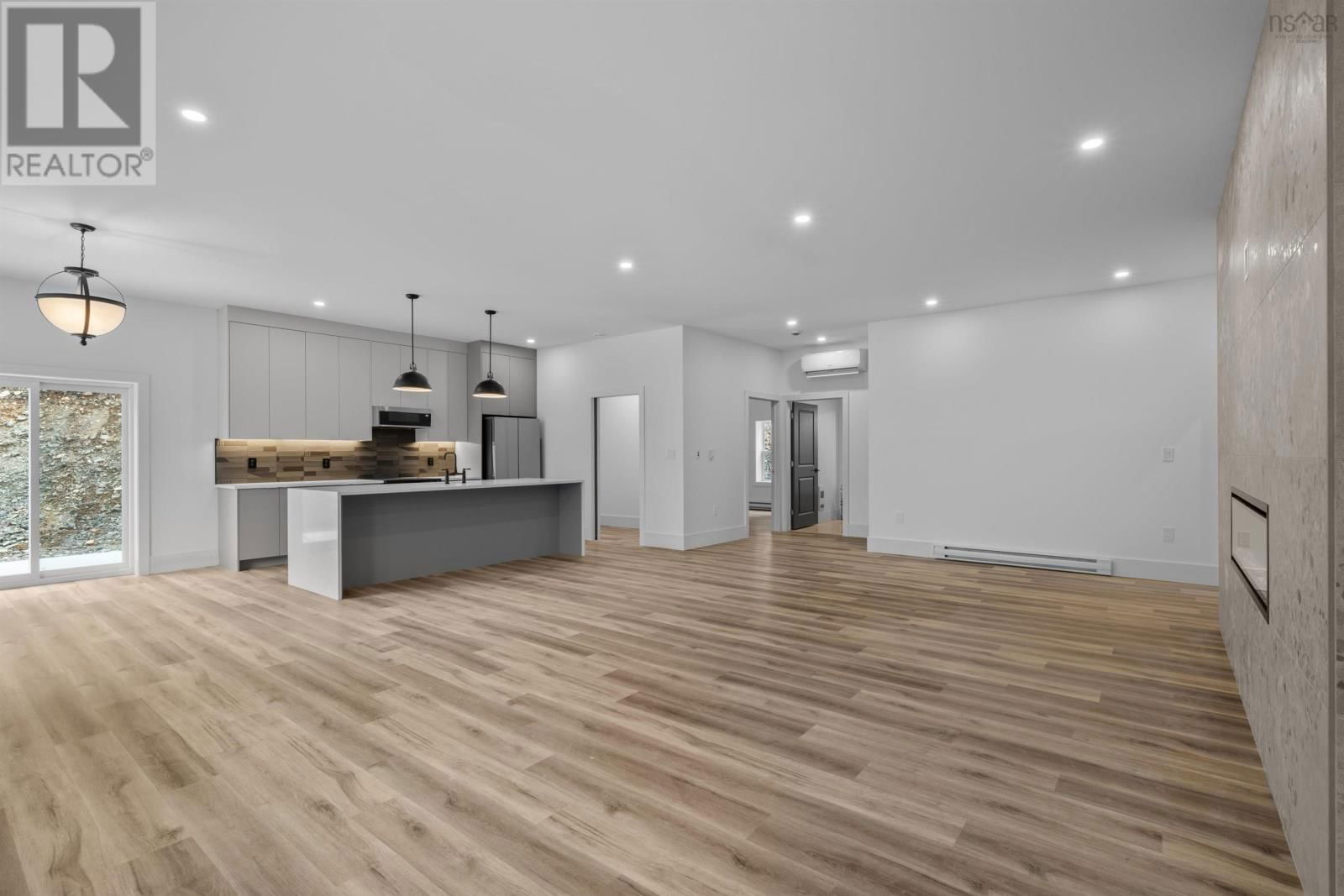 61 ARBOR HILL Image 8