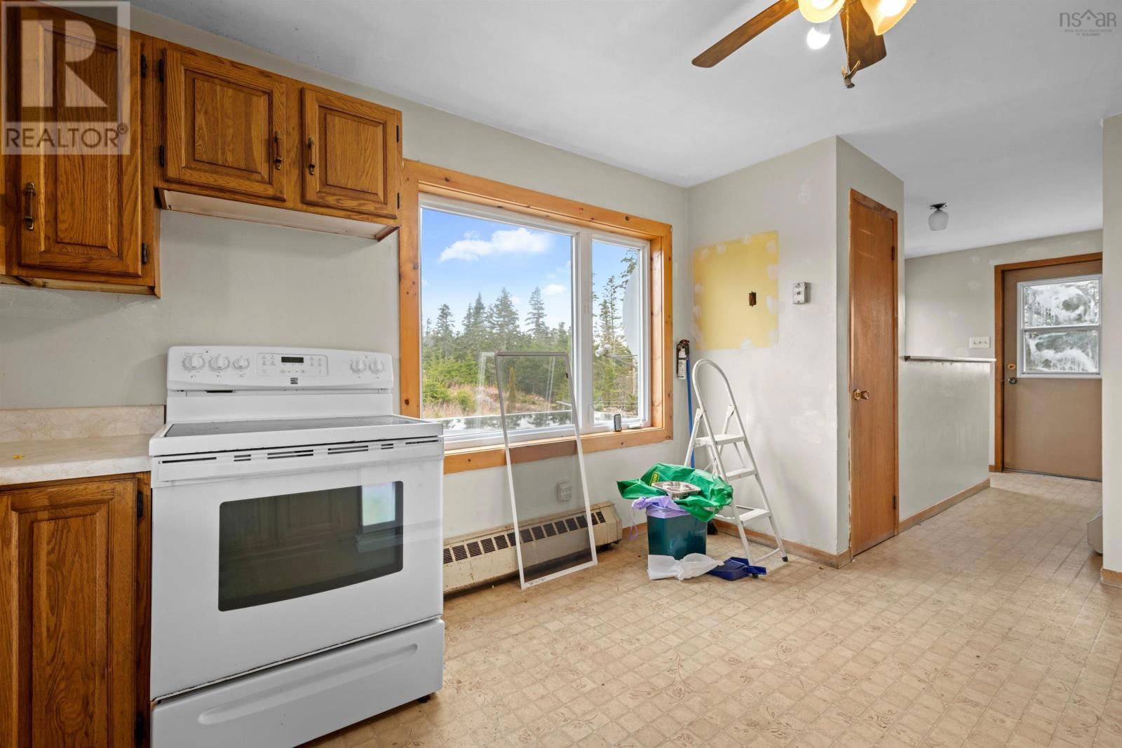 143 MURPHY Image 9