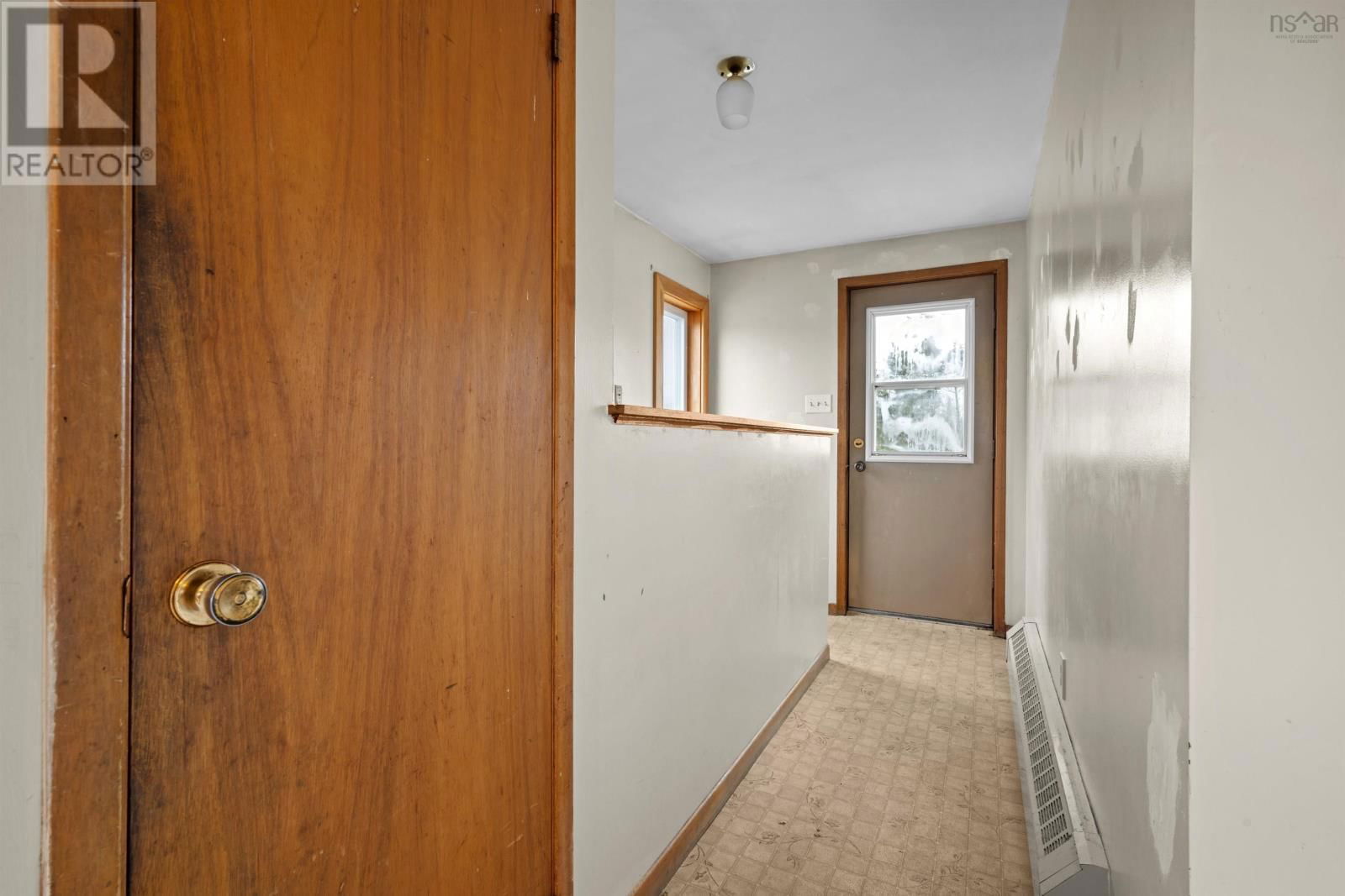 143 MURPHY Image 18