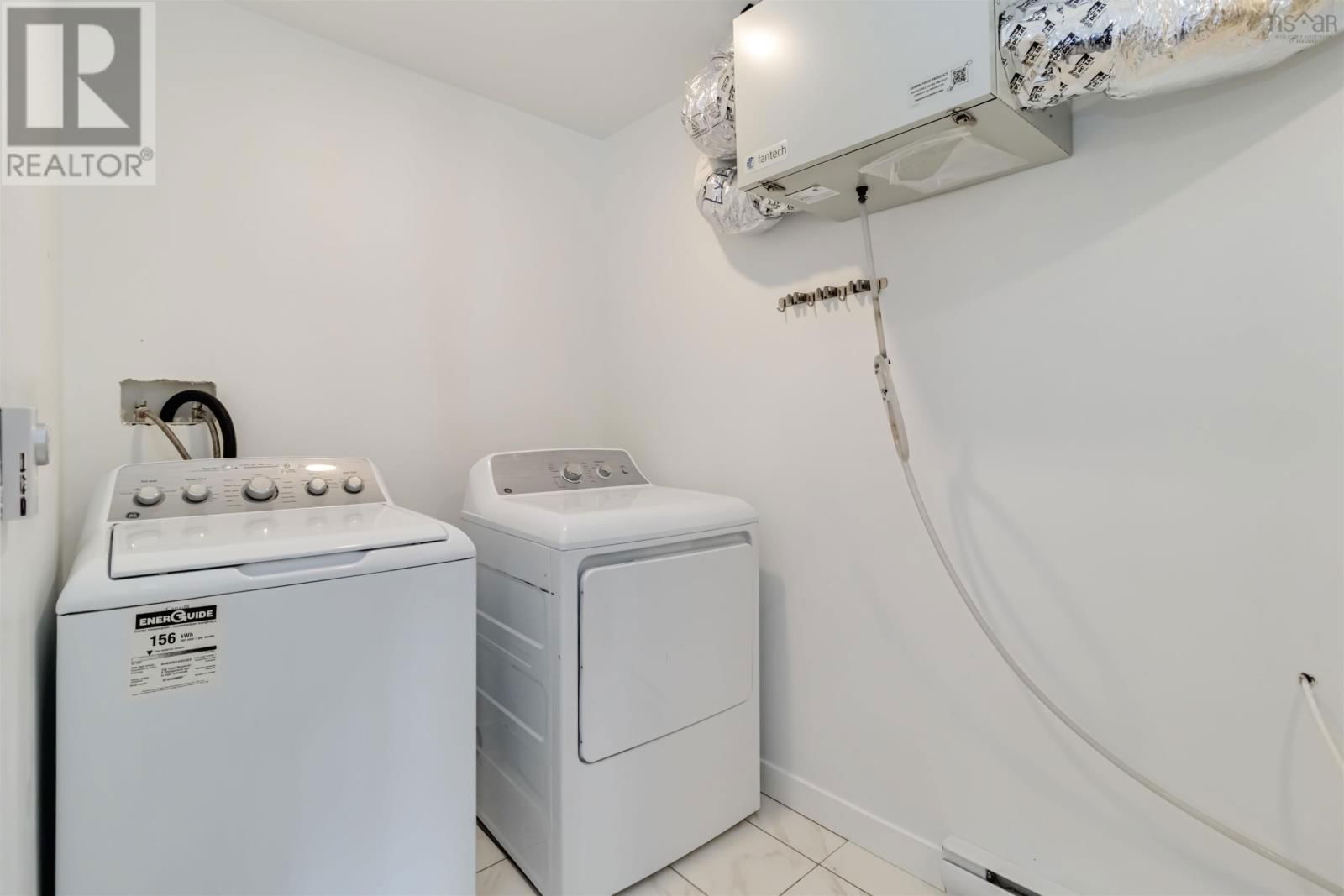 83 GOLDEN WAY Image 35