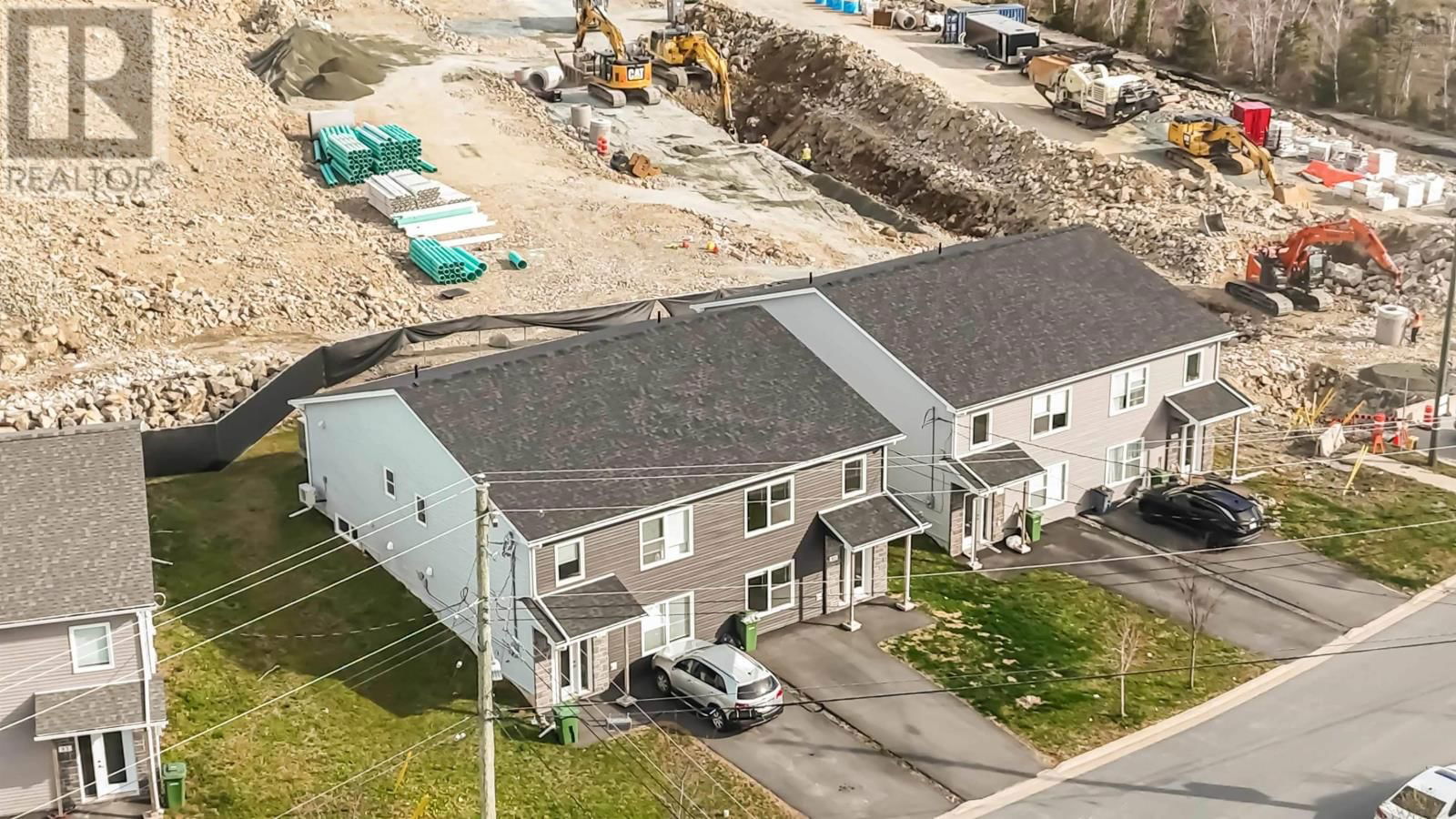 83 GOLDEN WAY Image 41
