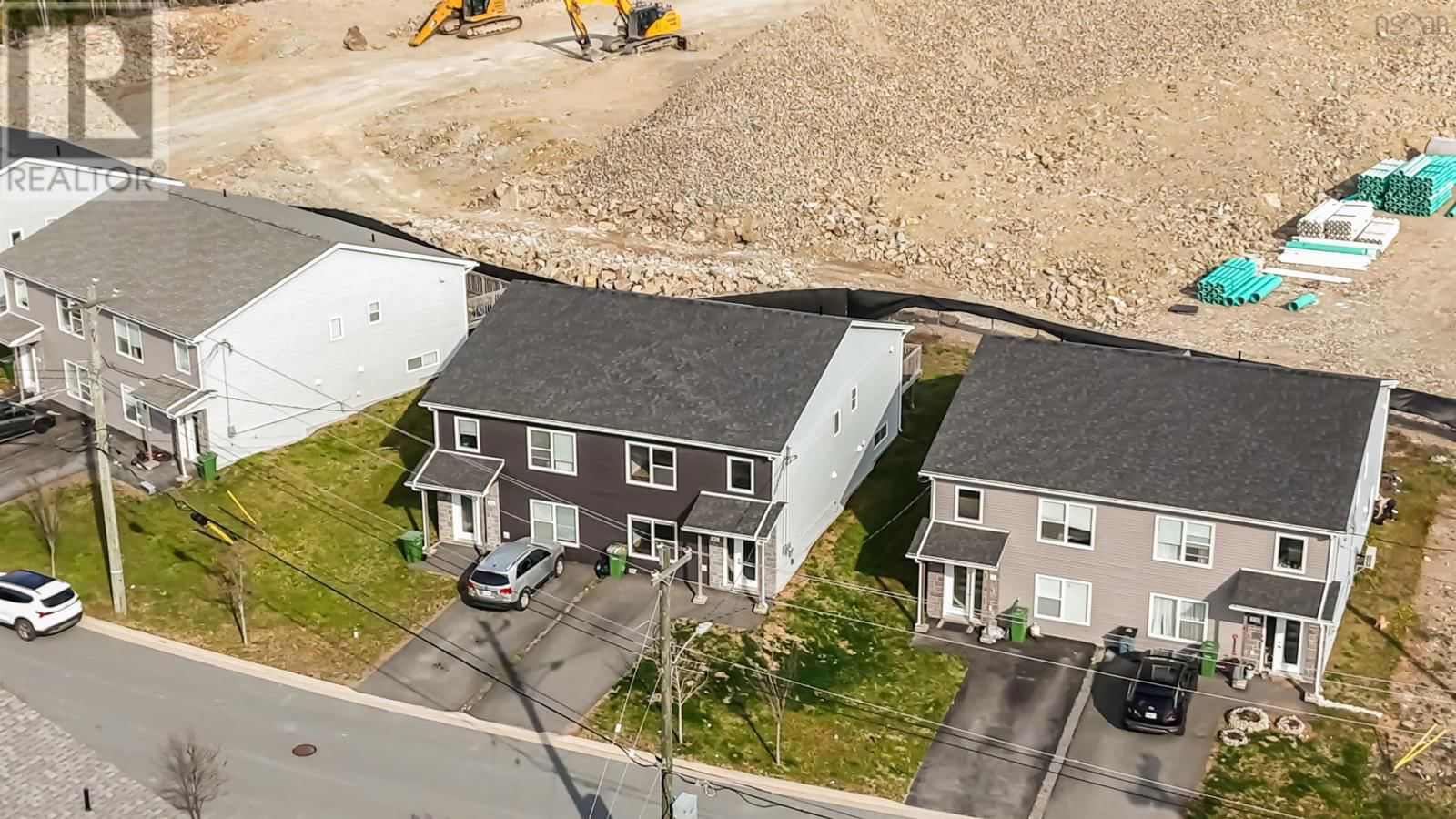 83 GOLDEN WAY Image 43