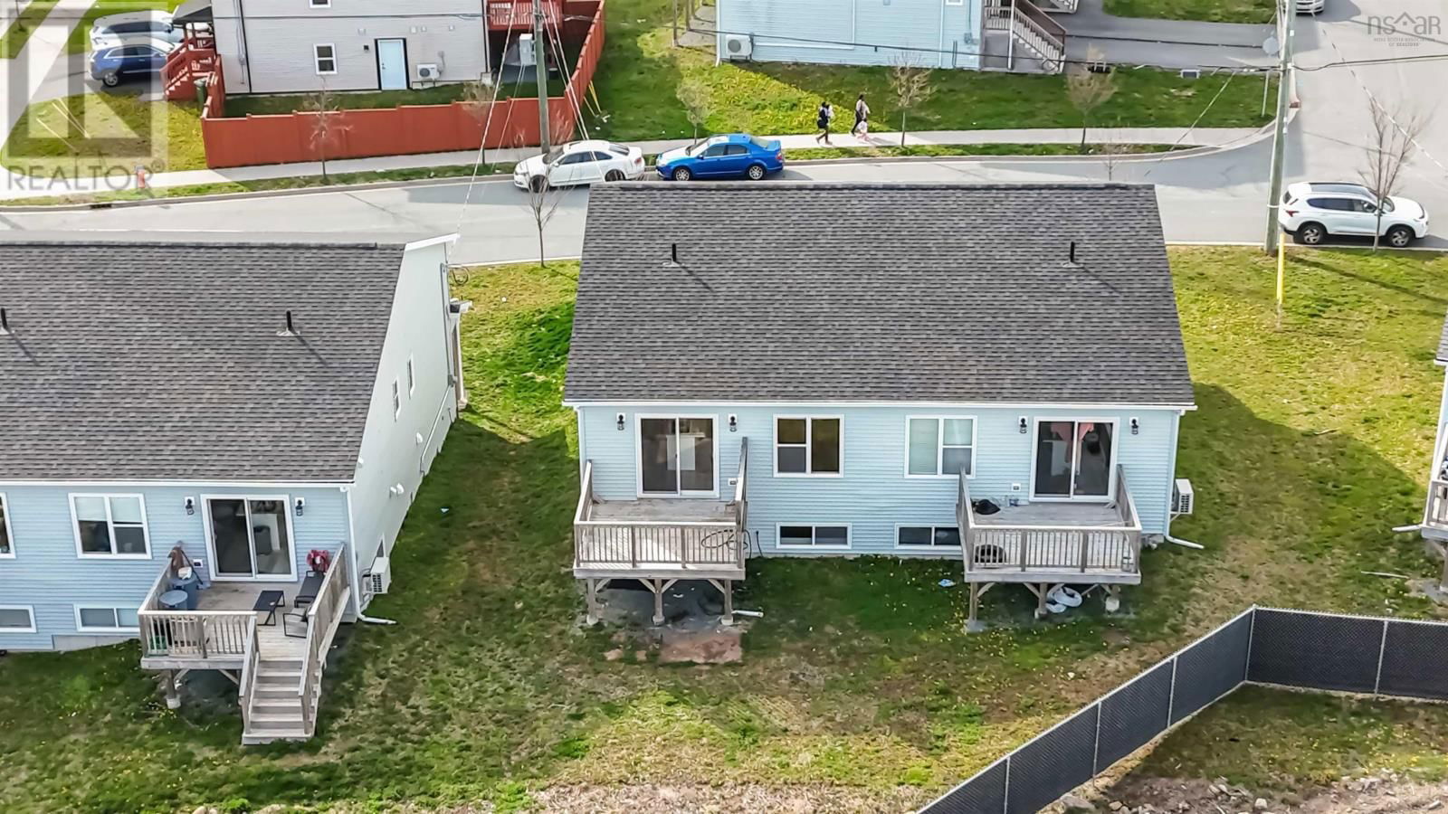 83 GOLDEN WAY Image 49