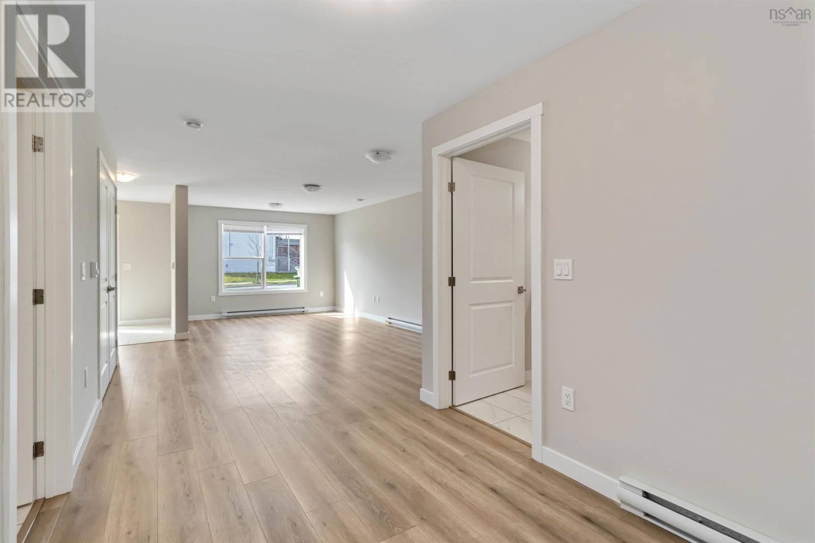 83 GOLDEN WAY Image 5