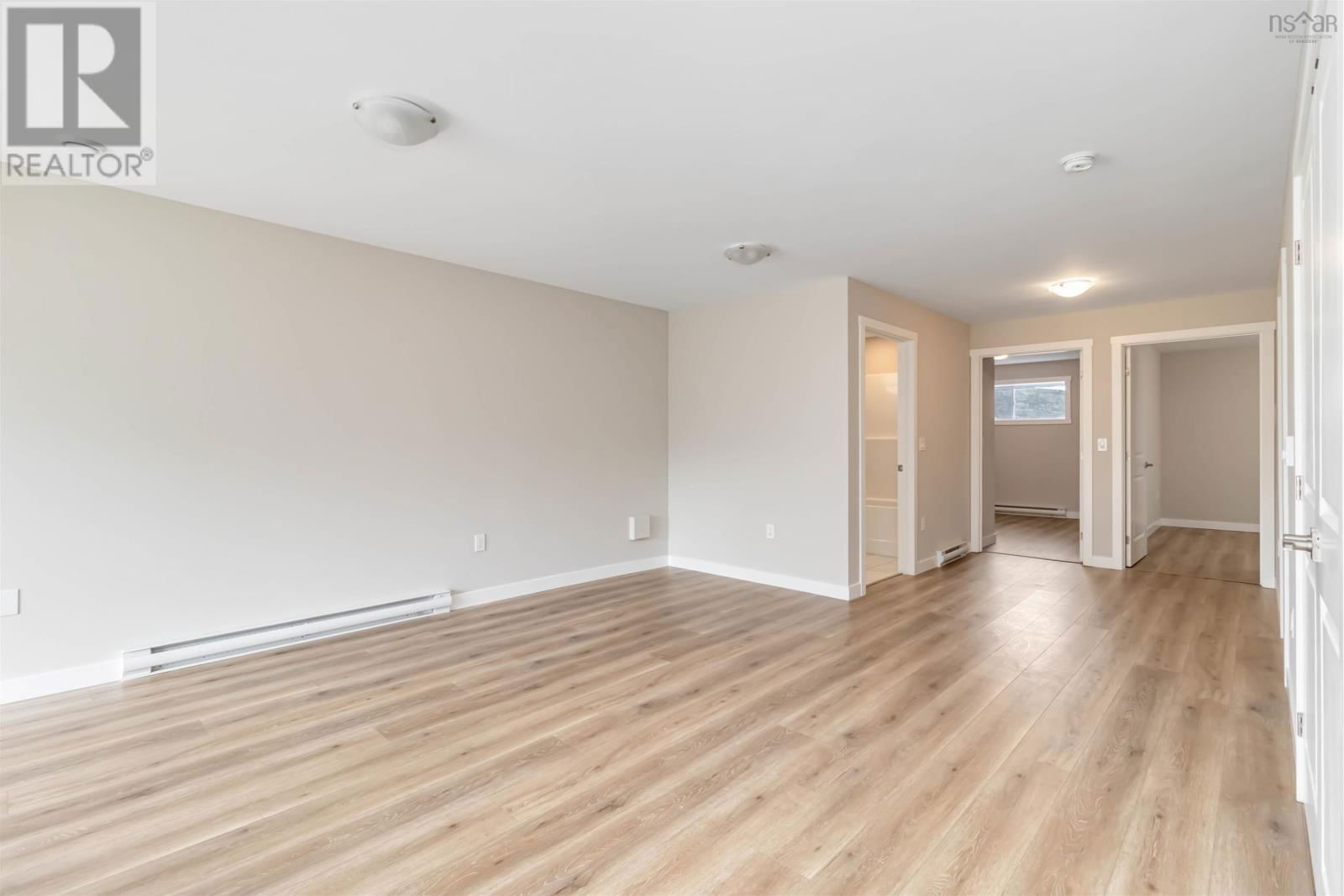 83 GOLDEN WAY Image 7