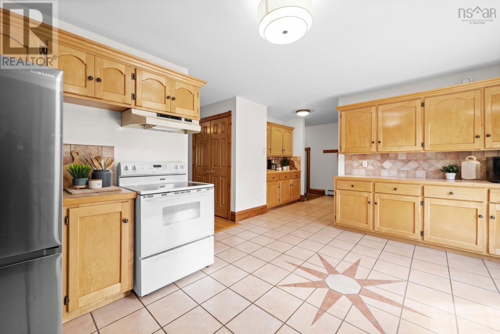 1502 EDITH DRIVE Image 18