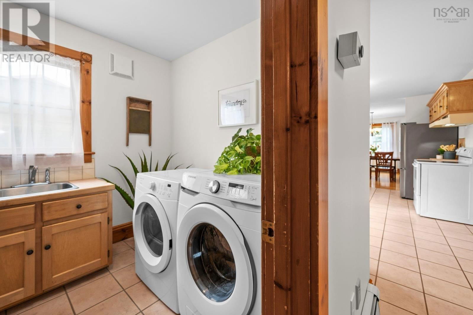 1502 EDITH DRIVE Image 19