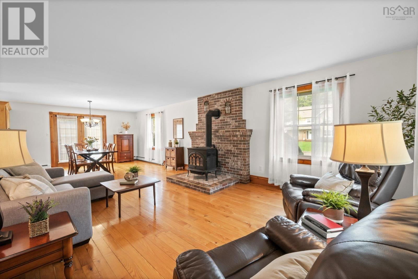1502 EDITH DRIVE Image 9