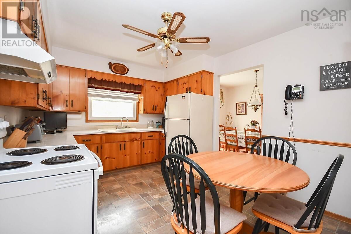 67 EVERGREEN DRIVE Image 11