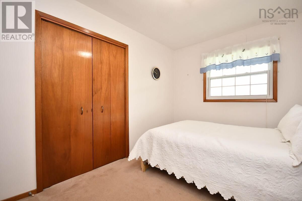 67 EVERGREEN DRIVE Image 14