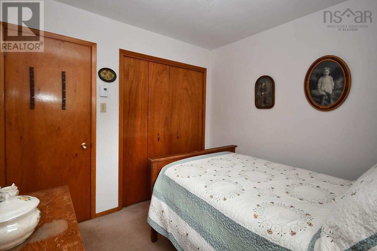 67 EVERGREEN DRIVE Image 20